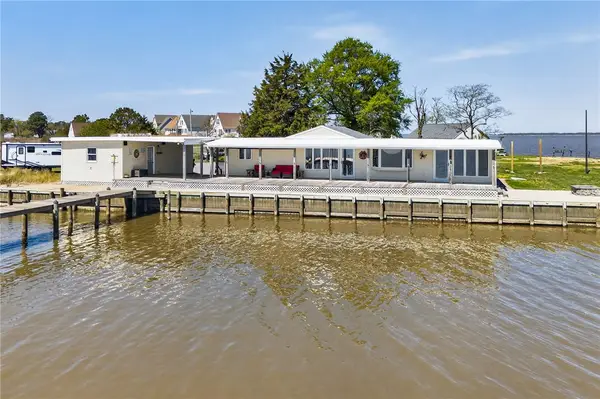 994 Fort Lowry Lane, Dunnsville, VA 22454