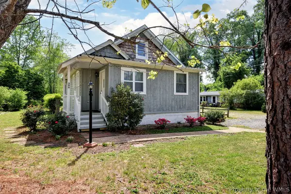 390 Park Street, Urbanna, VA 23175