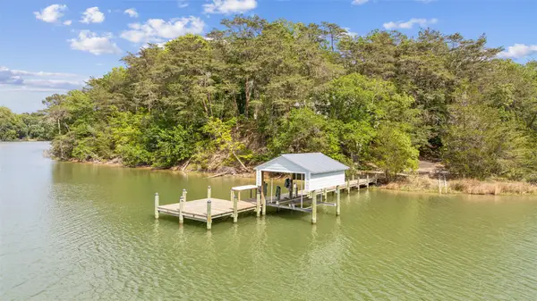 1135 Bennett Farm Road, Locust Hill, VA 23092