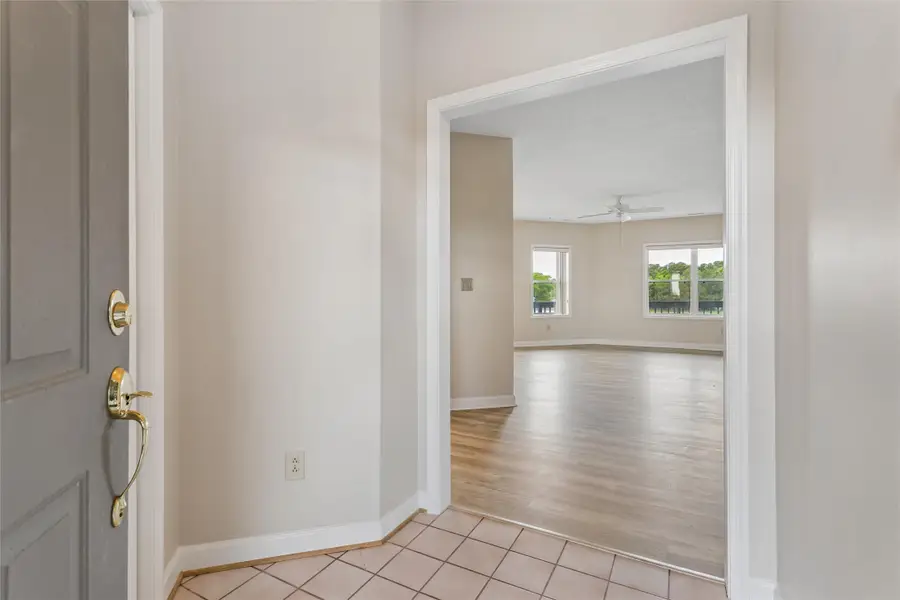 1024 Porte Harbour Arch #302, Hampton, VA 23664 - #3
