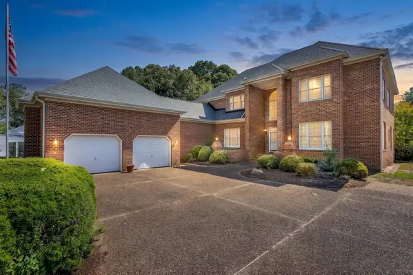 1711 Tyndall Point Road, Gloucester Point, VA 23062