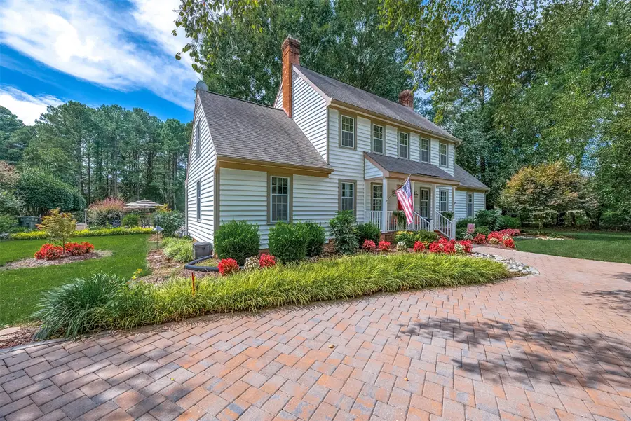 423 Weston Road, Yorktown, VA 23692 - #2
