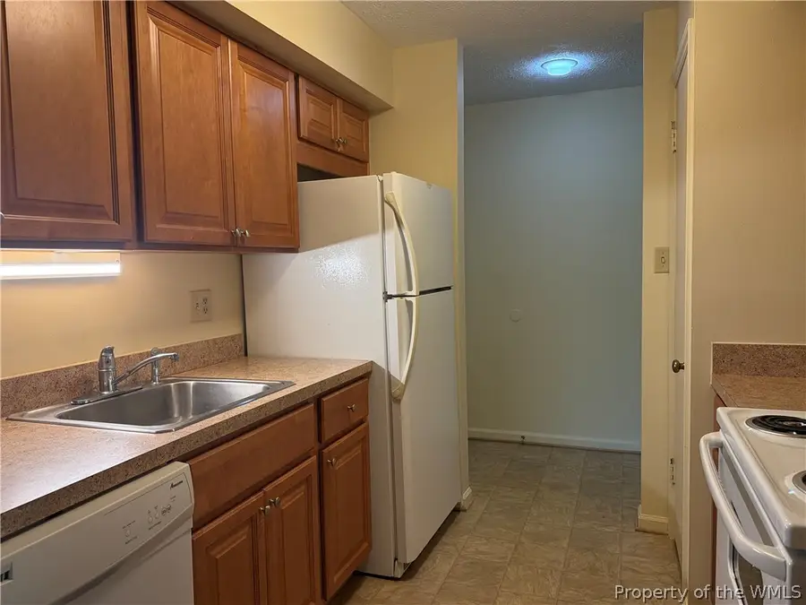 4002 Governors Square #7, Williamsburg, VA 23188 - #3