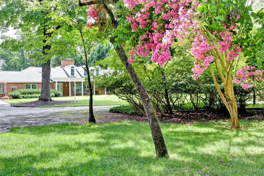 169 W Queens Drive, Williamsburg, VA 23185 - #3