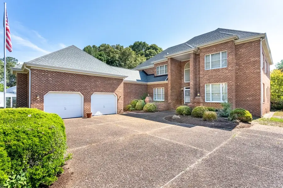 1711 Tyndall Point Road, Gloucester Point, VA 23062 - #2