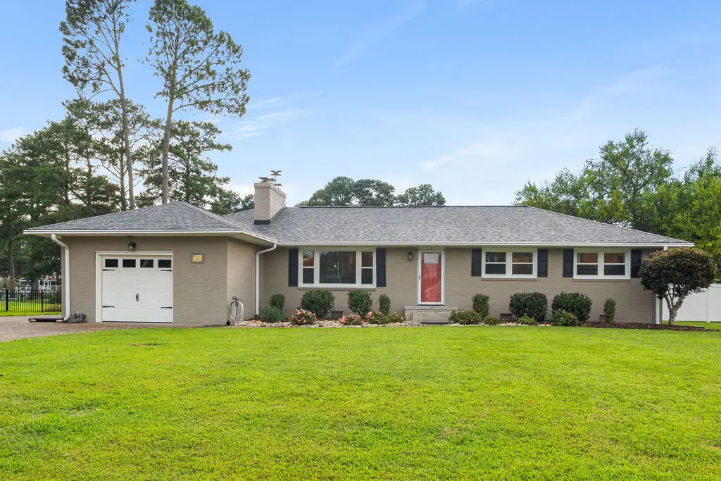 206 Raymond Drive, Seaford, VA 23696 - #1