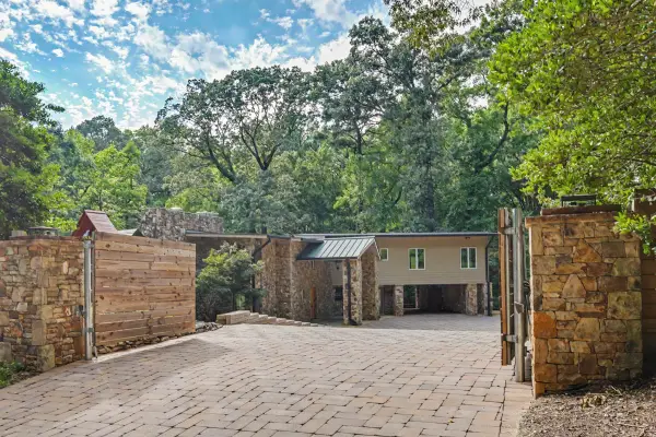 111 Museum Parkway, Newport News, VA 23606