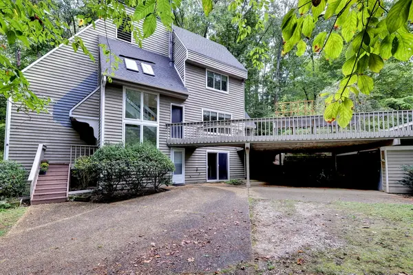 411 Hempstead Road, Williamsburg, VA 23188