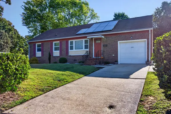 8 Julia Terrace, Newport News, VA 23608