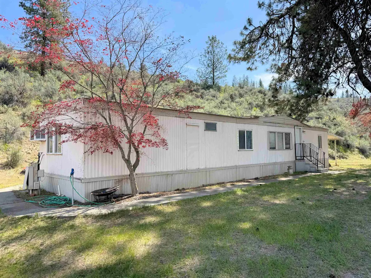 31884 E Phillips Ln, Davenport, WA 99122 - Image #1