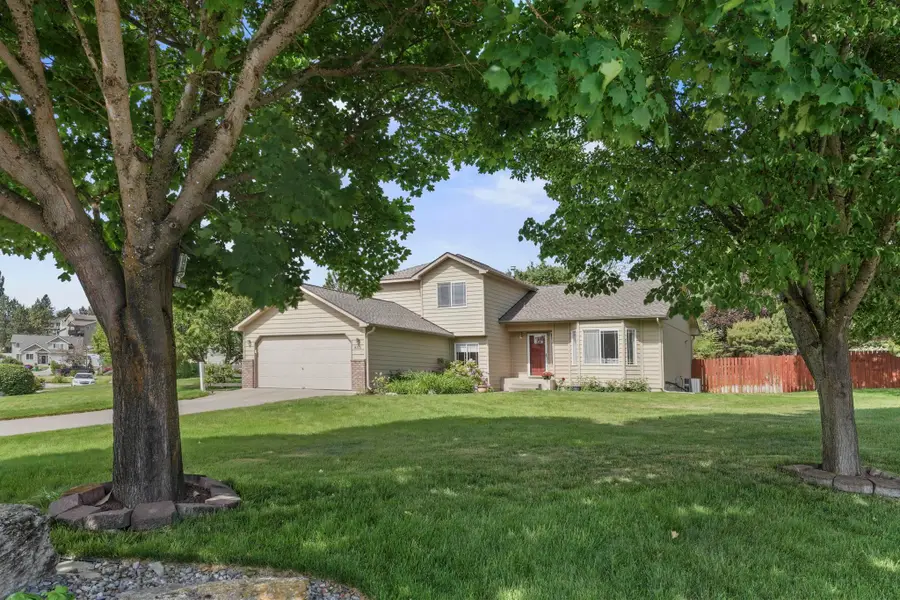 8115 E Sommerset Dr, Spokane, WA 99212 - Image #3