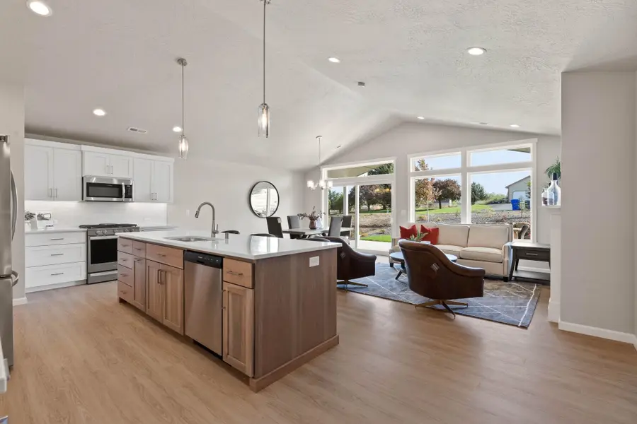 1617 N Garvin Ct, Spokane Valley, WA 99016 - Image #2