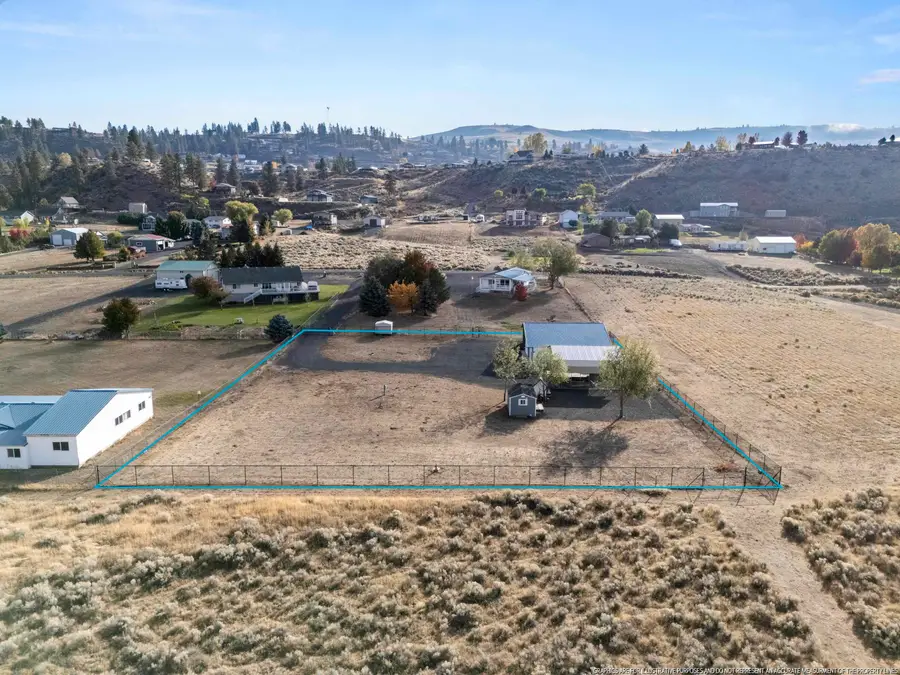 42141 Osprey Ln N, Davenport, WA 99122 - Image #2