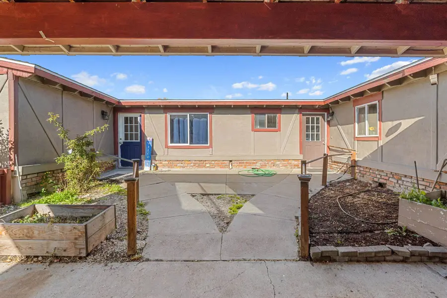 250 & 252 Quartzite Loop, Chewelah, WA 99109 - Image #2