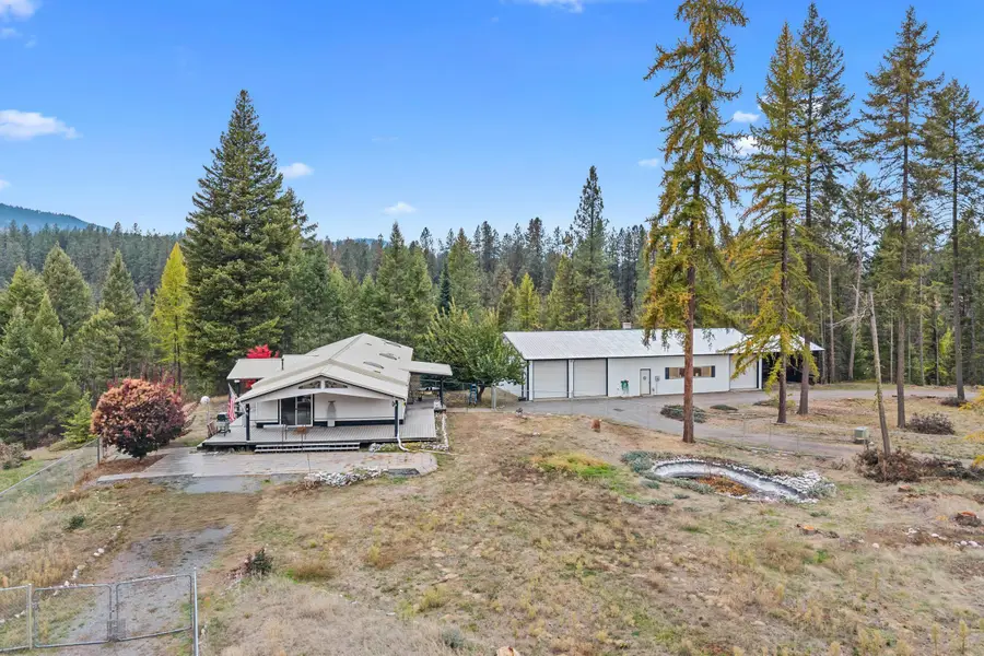 2594 Bossburg Rd, Evans, WA 99126 - Image #2