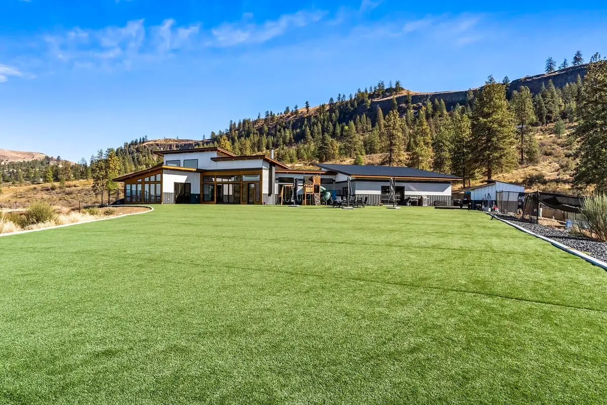 29249 E Rock Land Way, Seven Bays, WA 99122 - Image #1