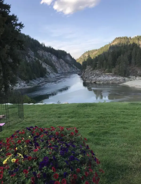 105 Lehigh Ave, Metaline Falls, WA 99153