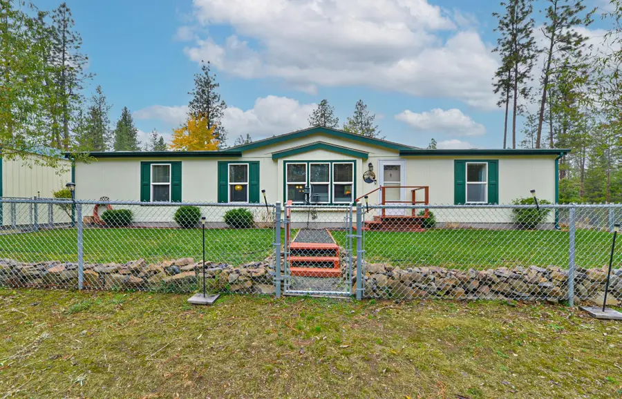 23015 N Mclellan Rd, Nine Mile Falls, WA 99026 - Image #2