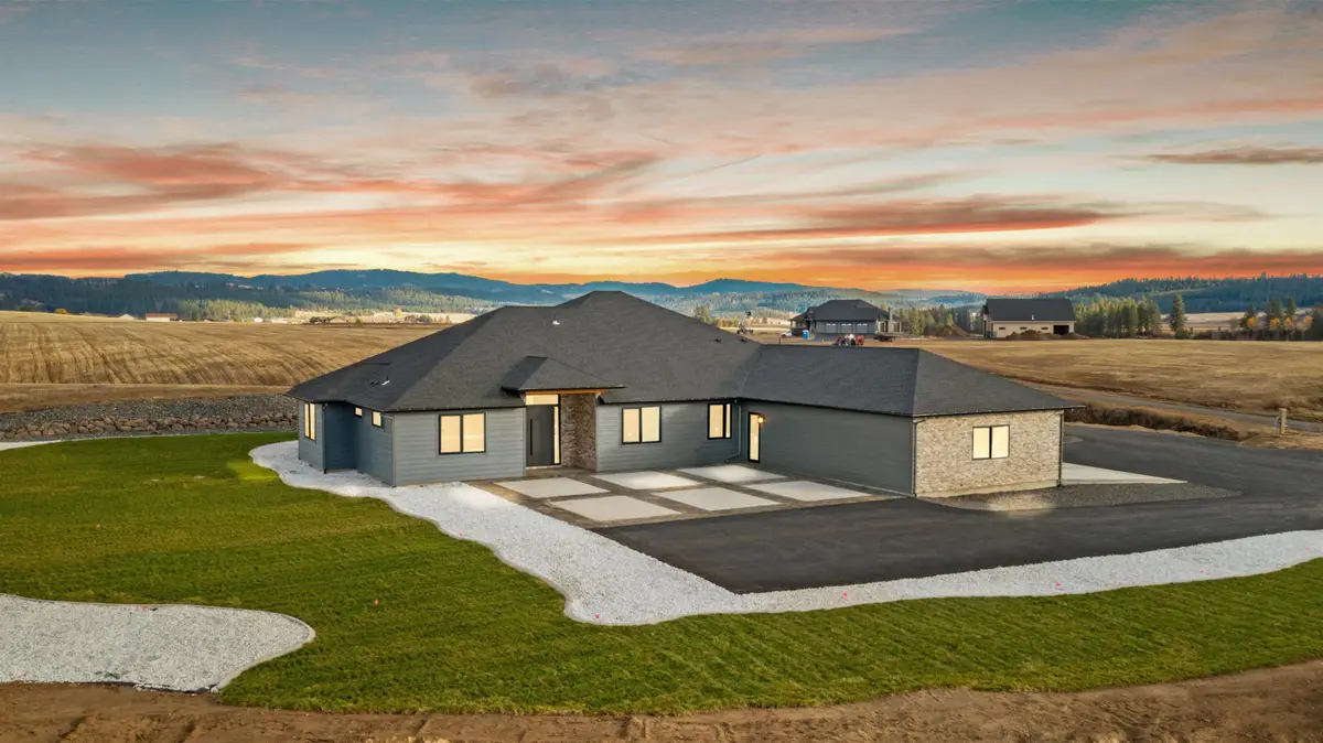 13790 N Bruce Rd, Mead, WA 99021 - Image #1