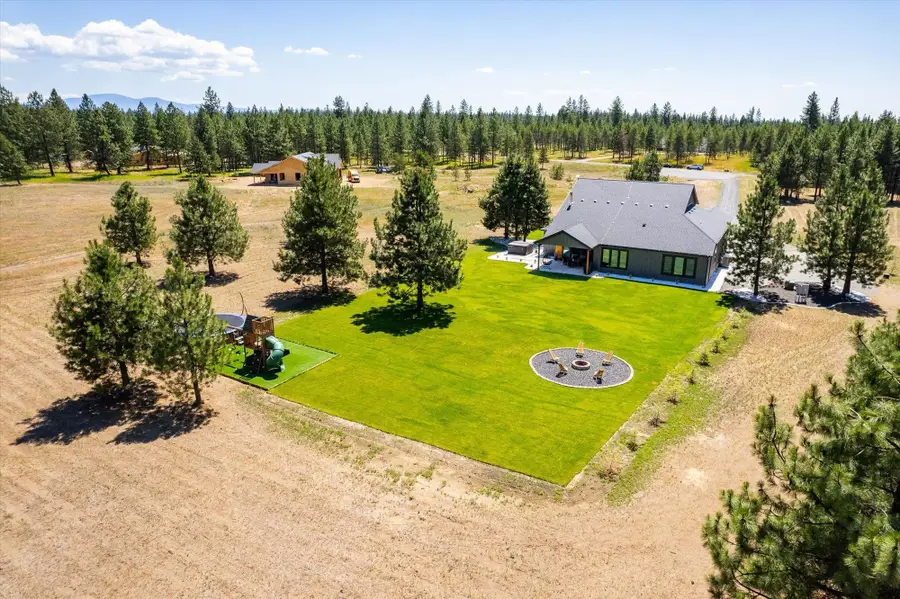 1392 W Findley Ln, Deer Park, WA 99006 - Image #2