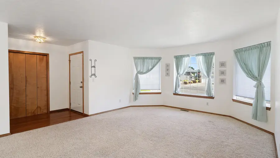 2418 S Early Dawn Ln, Spokane Valley, WA 99037 - Image #2