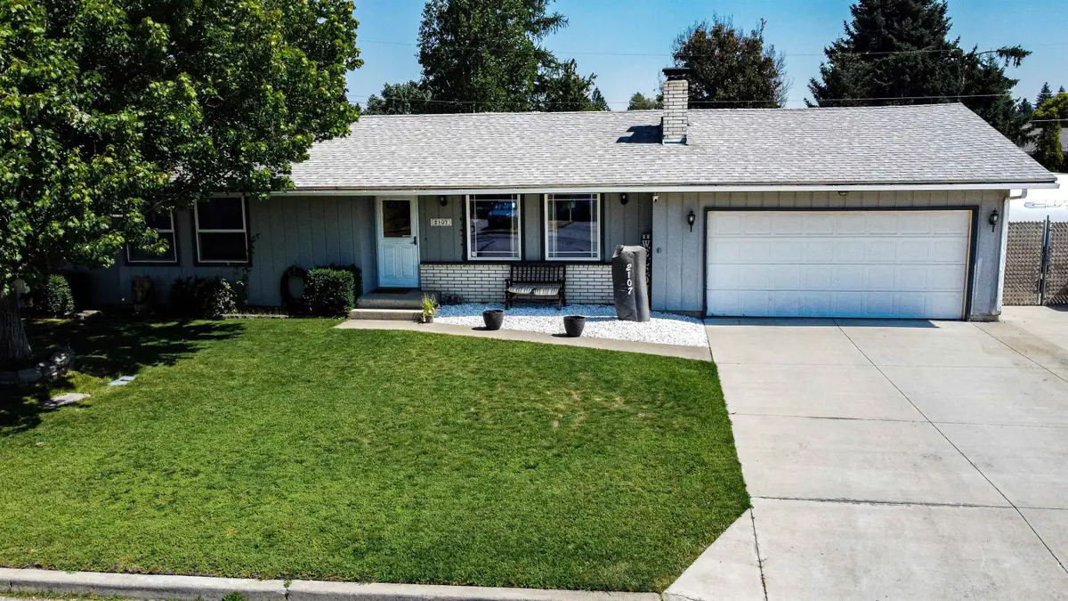 2107 S Fawn Dr, Spokane Valley, WA 99206 - Image #1