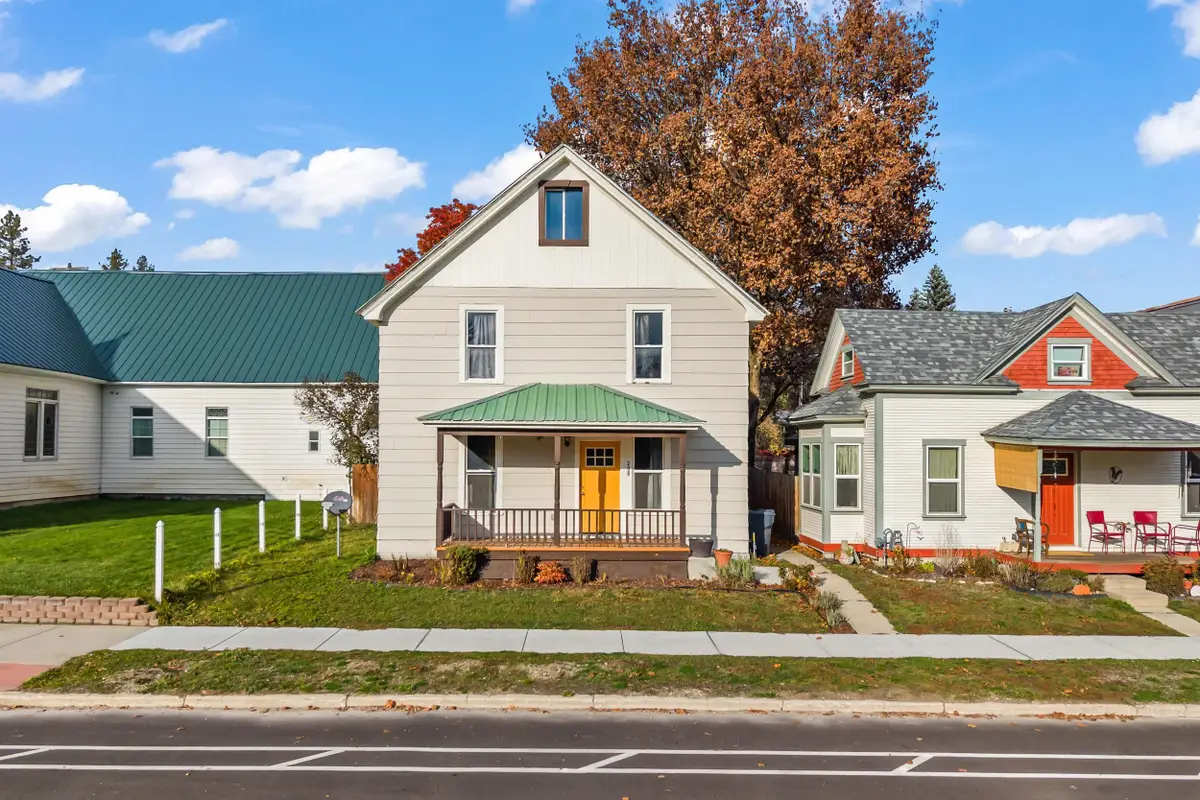 208 W Main Ave, Chewelah, WA 99109 - Image #1