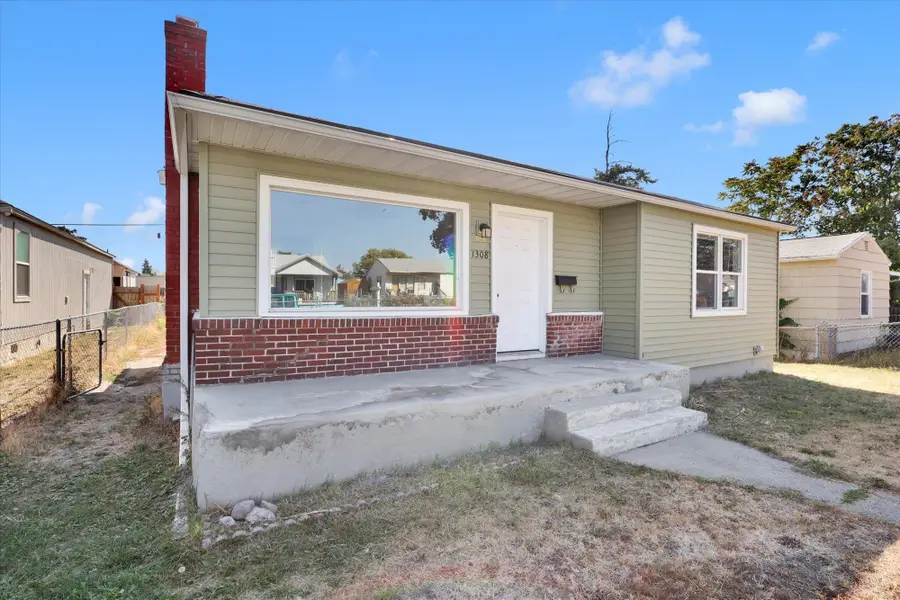 1308 E Lacrosse Ave, Spokane, WA 99207 - Image #2