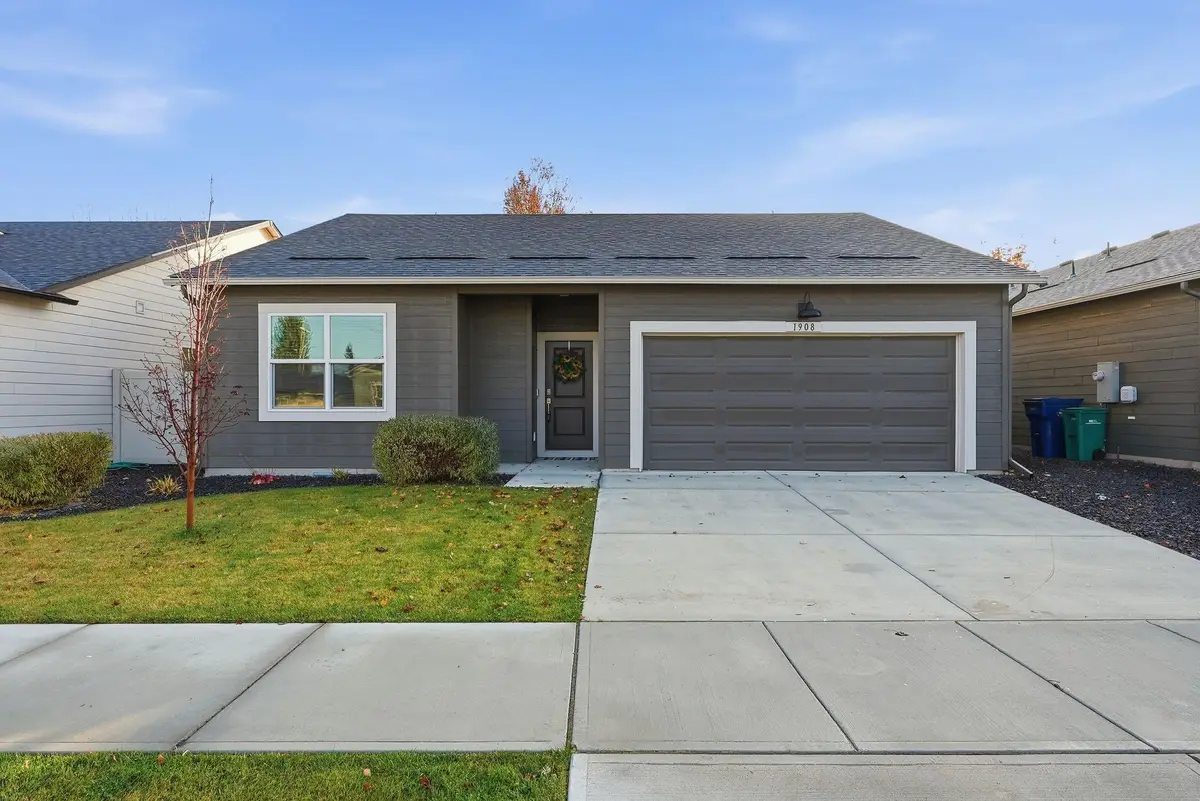 1908 N Drummond Ct, Greenacres, WA 99016 - Image #1