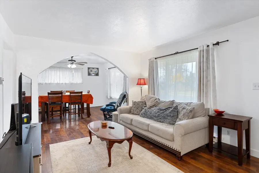 1327 W Joseph Ave, Spokane, WA 99205 - Image #2