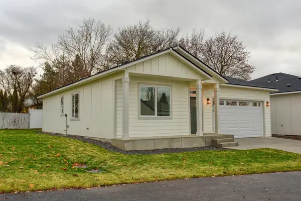 17814 E 3rd Ln, Spokane Valley, WA 99016