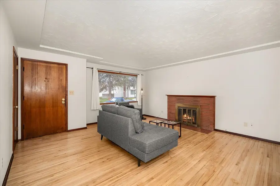 825 E Sanson Ave, Spokane, WA 99207 - Image #2