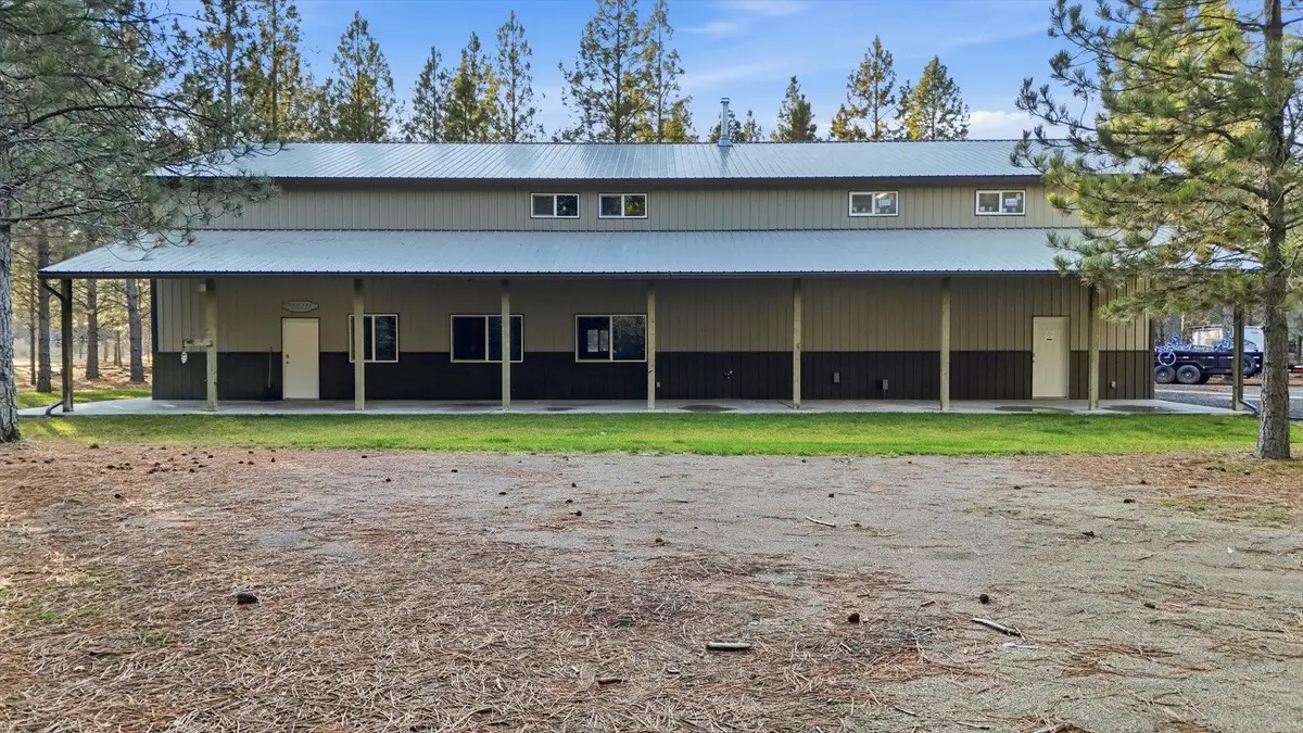 27501 N Bruce Rd, Chattaroy, WA 99003 - Image #1