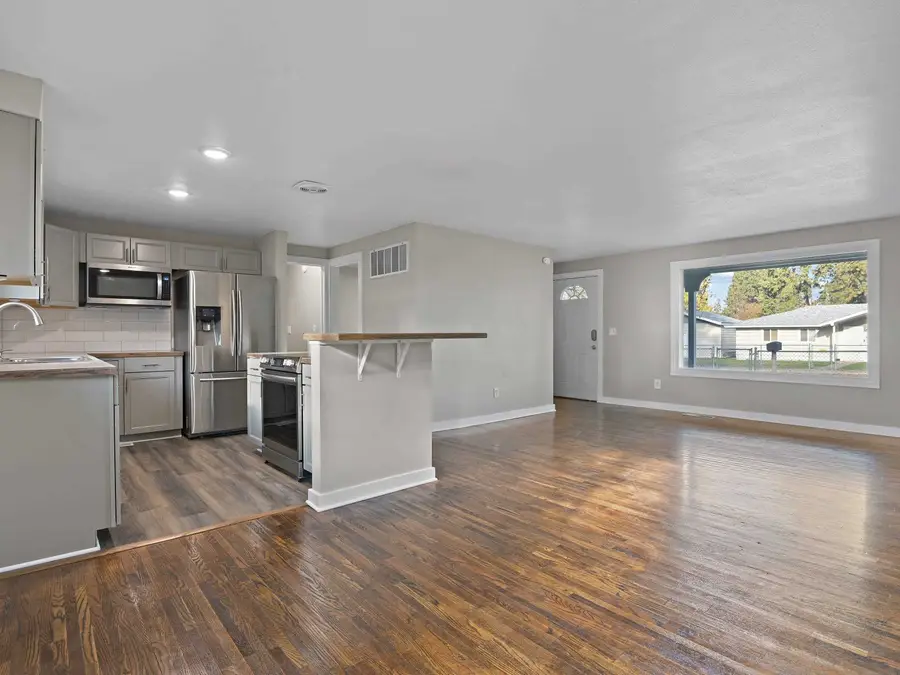 405 W Lyons Ave, Spokane, WA 99208 - Image #3
