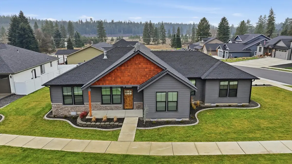 3424 E Yearling Rd, Chattaroy, WA 99003 - Image #1