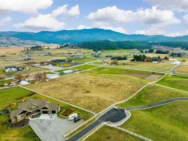 2602 S Rodeo Dr, Greenacres, WA 99016