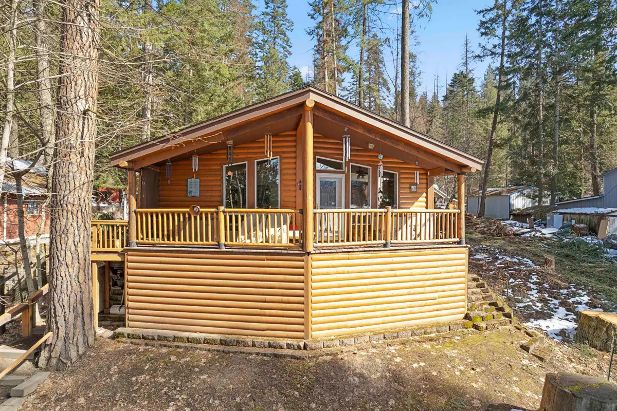 13907 N East Newman Lake Dr, Newman Lake, WA 99025 - Image #1