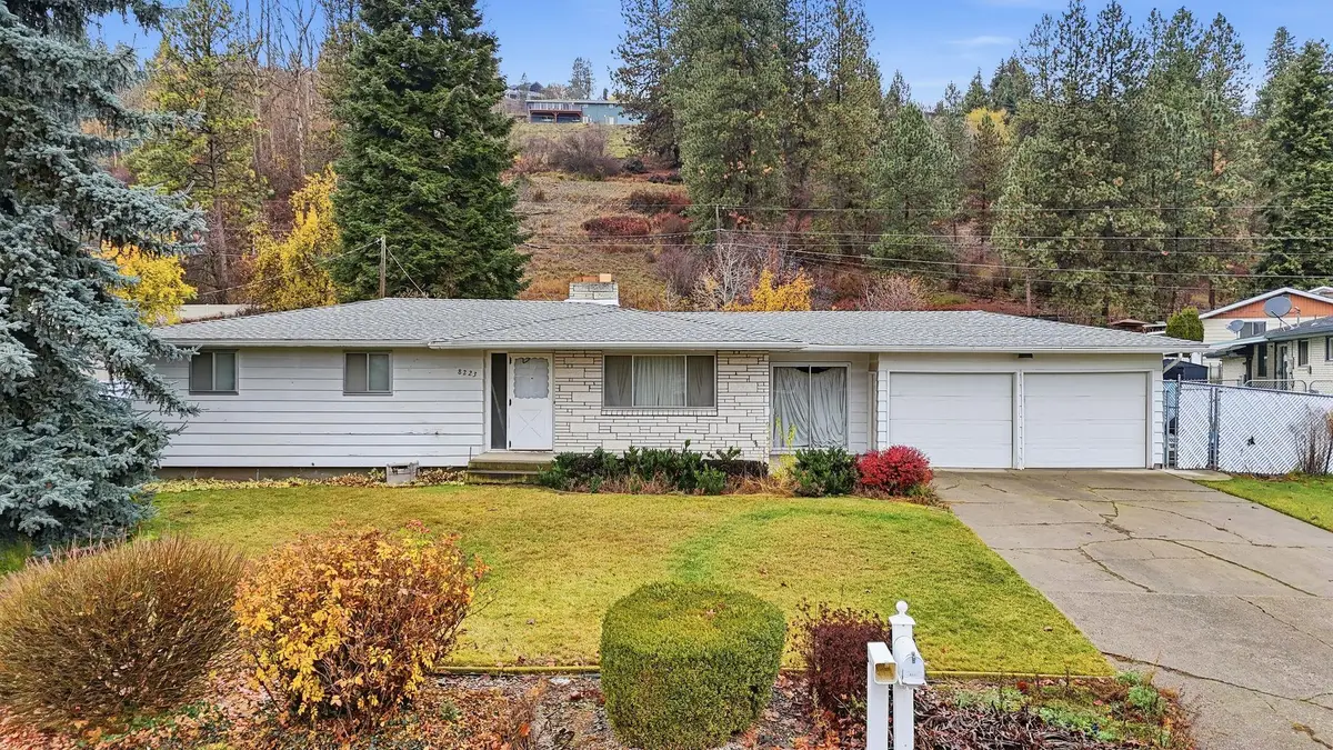 8223 N Jefferson Dr, Spokane, WA 99208 - Image #1