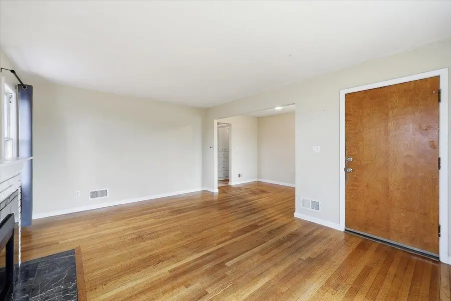 37 E Hoffman Ave, Spokane, WA 99207 - Image #3