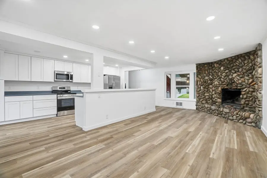 11712 N King Arthur Dr, Spokane, WA 99218 - Image #3