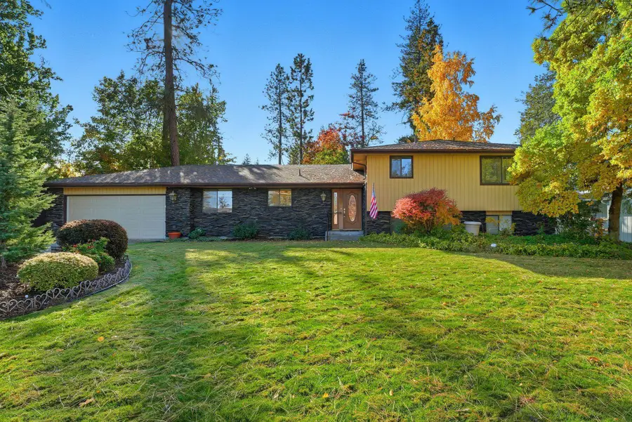 1511 W Fairway Dr, Spokane, WA 99218 - Image #2