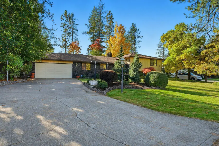 1511 W Fairway Dr, Spokane, WA 99218 - Image #3