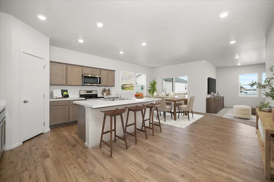 10178 W Sorenstam Rd, Cheney, WA 99004 - Image #2