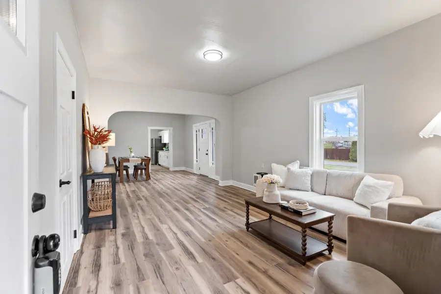 8102 E Valleyway Ave, Spokane Valley, WA 99212 - Image #3