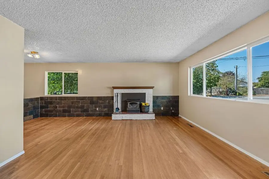 14704 E 14th Ave, Spokane Valley, WA 99037-9633 - Image #2