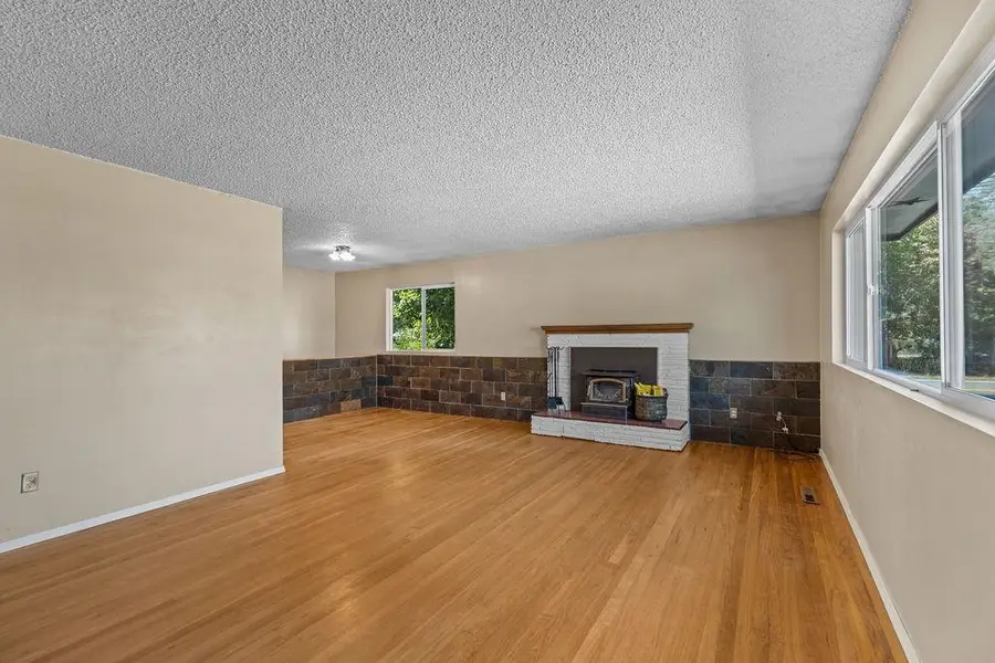 14704 E 14th Ave, Spokane Valley, WA 99037-9633 - Image #3