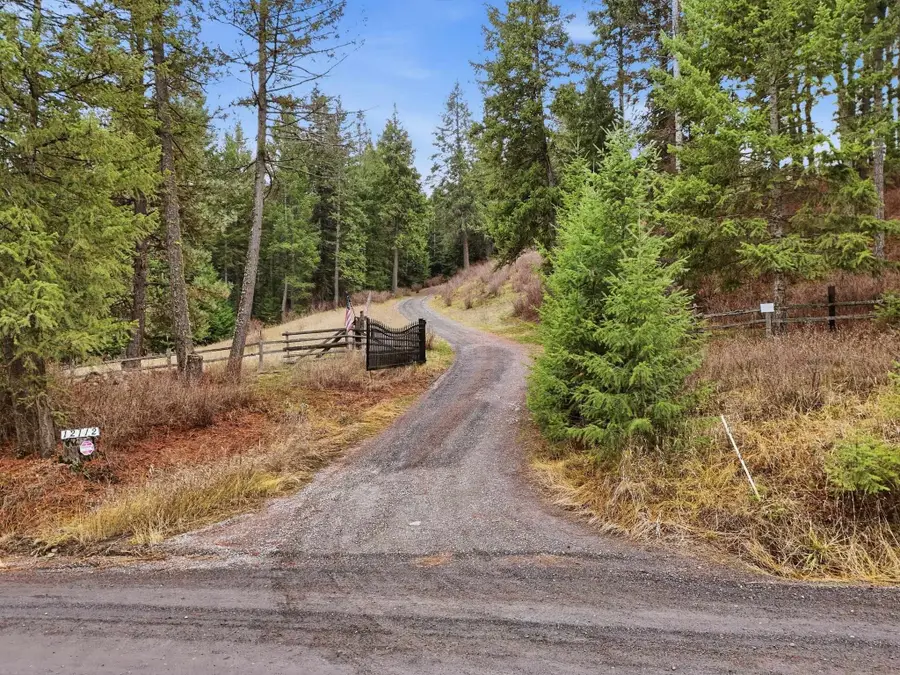 12112 E Burnett Rd, Mead, WA 99021 - Image #2