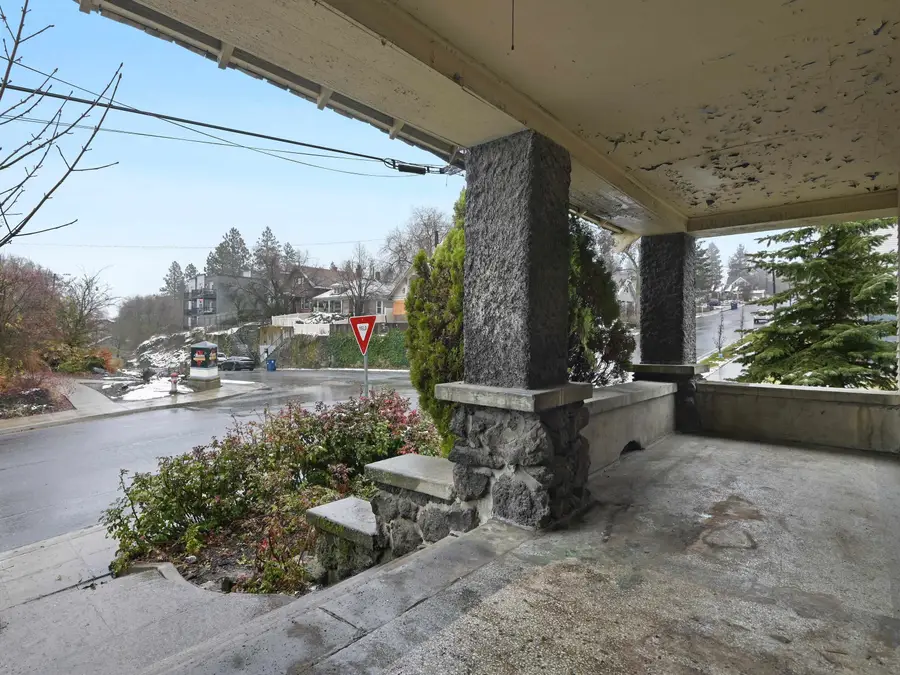 628 S Hatch St, Spokane, WA 99202 - Image #2