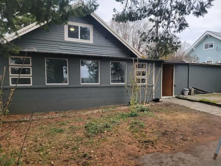 121 N Lake St, Tekoa, WA 99033 - Image #2