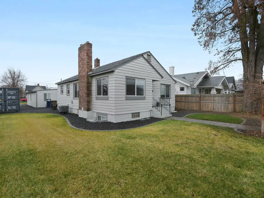 503 E Montgomery Ave, Spokane, WA 99207 - Image #2